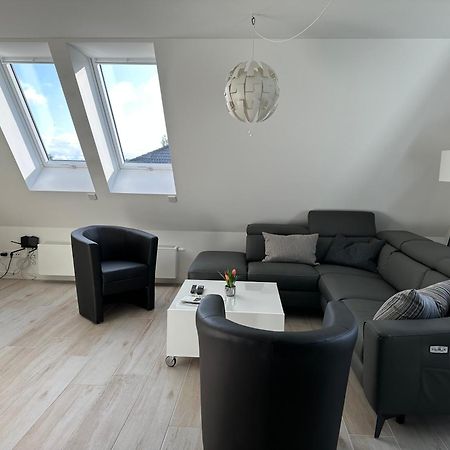 Helle, Grosszuegige Ferienwohnung Fuer 2 - 3 Personen Mit Parkplatz + E-Ladestation In Buchholz, Nordheide Buchholz in der Nordheide Bagian luar foto