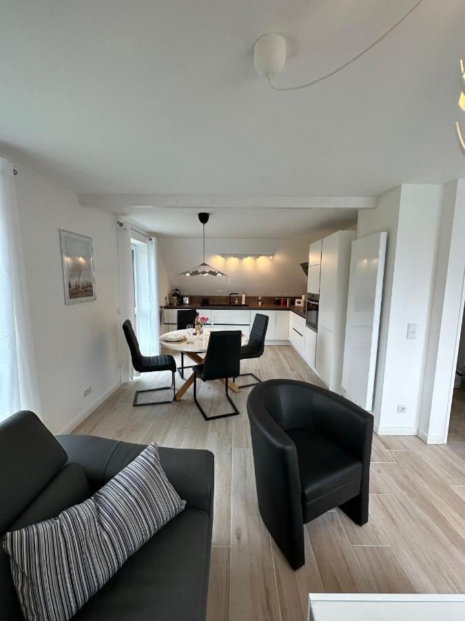 Helle, Grosszuegige Ferienwohnung Fuer 2 - 3 Personen Mit Parkplatz + E-Ladestation In Buchholz, Nordheide Buchholz in der Nordheide Bagian luar foto
