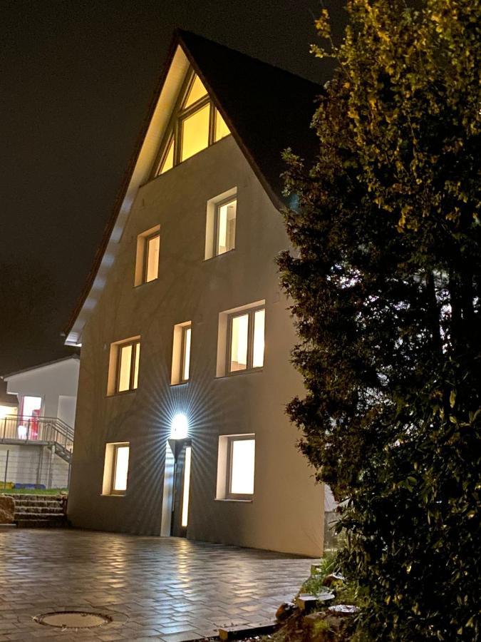 Helle, Grosszuegige Ferienwohnung Fuer 2 - 3 Personen Mit Parkplatz + E-Ladestation In Buchholz, Nordheide Buchholz in der Nordheide Bagian luar foto