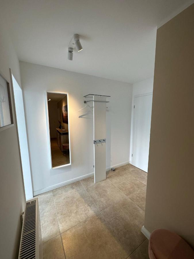 Helle, Grosszuegige Ferienwohnung Fuer 2 - 3 Personen Mit Parkplatz + E-Ladestation In Buchholz, Nordheide Buchholz in der Nordheide Bagian luar foto
